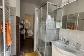 NOVOUREĐENI STAN U CENTRU, Rijeka, Appartement