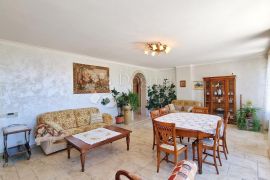 Elegantna luksuzna villa 100 m do mora, 1. red, Umag, Famiglia