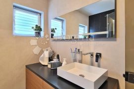 Luksuzan stan 217 m2 s pogledom na more, Rijeka, Apartamento