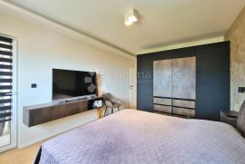 Luksuzan stan 217 m2 s pogledom na more, Rijeka, Apartamento