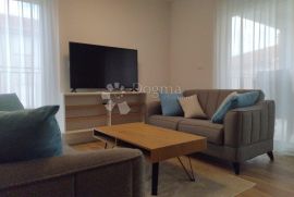 MODERNI VELIKI APARTMAN - MALINSKA - 350M OD MORA, Malinska-Dubašnica, Appartment