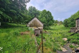 PRILIKA ZA INVESTITORE, građ. parcela 4000m2 s ucrtanim objektom nadomak NP Risnjak i Platak, Fužine, Haus