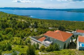 VILLA SA PANORAMSKIM POGLEDOM (CRIKVENICA), Crikvenica, بيت