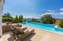 VILLA SA PANORAMSKIM POGLEDOM (CRIKVENICA), Crikvenica, بيت