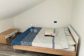 Mali renovirani stan na dobroj lokaciji, Rijeka, Apartamento