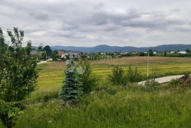 Kuća u Ogulinu sa tri etažirana stana i velikom okućnicom, Ogulin, Haus