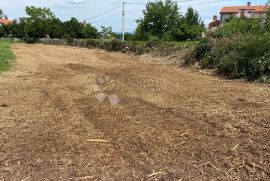 LIJEPO GRAĐEVINSKO ZEMLJIŠTE SA GRAĐEVINSKOM DOZVOLOM, Kršan, Land