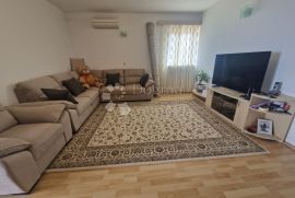 NJIVICE - ETAŽA KUĆE (2xAPP), Omišalj, Appartement