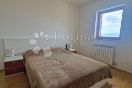 NJIVICE - ETAŽA KUĆE (2xAPP), Omišalj, Appartement