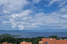 NJIVICE - APARTMAN U POTKROVLJU S TERASOM, Omišalj, Διαμέρισμα