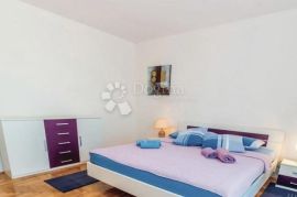 Apartman s okućnicom blizu mora, Dobrinj, Wohnung