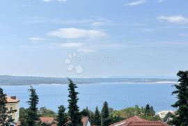 Kuća sa 11 apartmana 300m od mora, Crikvenica, Ev