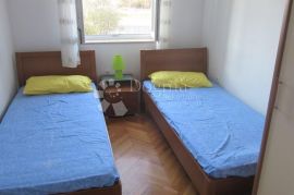 PRILIKA!! Apartman Porat 80m od mora, Malinska-Dubašnica, Flat