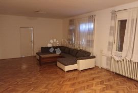 Kuća katnica za prodaju,180 m²,plac 6 670 m²,Darda, Darda, Casa