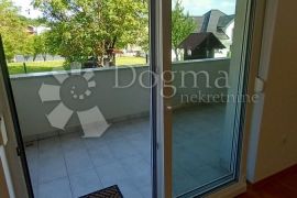 PRILIKA! Novogradnja Zaprešić 2000€/m2 (garaža,vrt,parking), Zaprešić, شقة