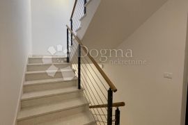 MEDULIN- Luksuzan penthouse sa pogledom na more! Novogradnja!, Medulin, Stan