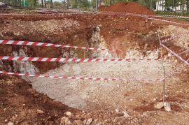 Građevinsko zemljište s projektom, Labin, Land