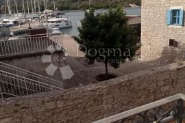 ŠIBENIK OTOK KAPRIJE - KAMENA VILA NA SAMOJ OBALI, Šibenik - Okolica, بيت