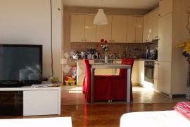 STAN RUJEVICA 67,46m2, 2s+db, Rijeka, Appartment