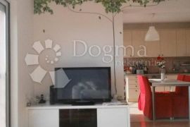 STAN RUJEVICA 67,46m2, 2s+db, Rijeka, Appartment