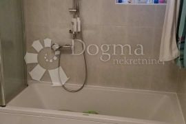 STAN RUJEVICA 67,46m2, 2s+db, Rijeka, Appartment