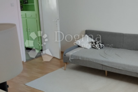 Turnić, stan za najam 2S+Db, Rijeka, Apartamento