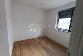 Novogradnja Veli Vrh s gotovom dokumentacijom, Pula, Flat