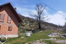 Kuća i građ.zemljište u srcu PPVelebit - Jadovno PRILIKA, Gospić - Okolica, Maison