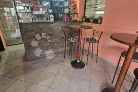 CAFFE-TAPAS BAR - DUGOROČNI ZAKUP, Rijeka, Propiedad comercial