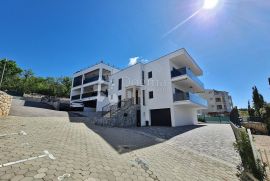 CRIKVENICA ,PENTHOUSE 3S+DB,VELIKA GARAŽA, Crikvenica, Apartamento