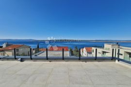 CRIKVENICA ,PENTHOUSE 3S+DB,VELIKA GARAŽA, Crikvenica, Apartamento