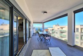 CRIKVENICA ,PENTHOUSE 3S+DB,VELIKA GARAŽA, Crikvenica, Apartamento