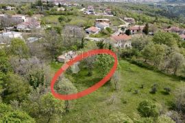 Gađevinsko zemljište okruženo prirodom, struja i voda na parceli, Labin, Land