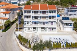 TROGIR-SEGET DONJI MINI HOTEL S MOGUĆNOSTI GRADNJE JOŠ JEDNOG SLIČNOG OBJEKTA !!!, Seget, العقارات التجارية