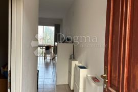 HITNA PRODAJA! APARTMAN MALINSKA, BLIZINA MORA, Malinska-Dubašnica, Appartement