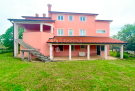 VELIKA KUĆA 647 m2 (prizemlje + kat + mansarda), Labin, House