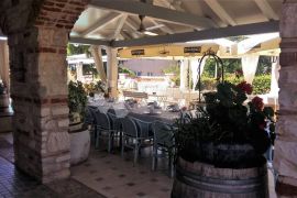 Boutique hotel s bazenom i restoranom na odličnoj poziciji, Umag, Ticari emlak