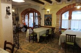 Boutique hotel s bazenom i restoranom na odličnoj poziciji, Umag, Ticari emlak