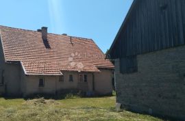 Kuća s imanjem u srcu Gorskog Kotra, Ravna Gora, House