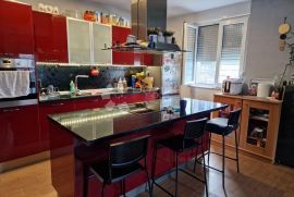 ŠKURINJE STAN 110M2 3S+DB, Rijeka, Wohnung