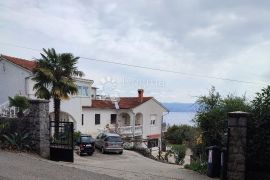 OPATIJA, IKA 2SKL stan površine 79m2 na odličnoj lokaciji s dva parking mjesta, Opatija - Okolica, Wohnung