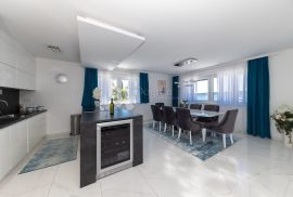 LUKSUZNA novogradnja Crikvenica 30m od mora, Crikvenica, Appartment