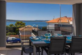 LUKSUZNA novogradnja Crikvenica 30m od mora, Crikvenica, Appartment