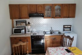 Škurinje - lijepa etaža sa garažom i pogledom, Rijeka, Appartement