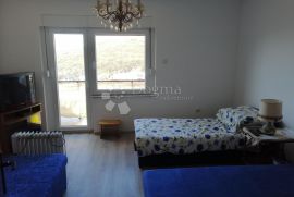 Škurinje - lijepa etaža sa garažom i pogledom, Rijeka, Appartement