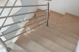 ČIŽIĆI APARTMAN U VISOKOM POTKROVLJU, Dobrinj, Appartment