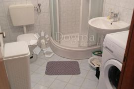 ČIŽIĆI APARTMAN U VISOKOM POTKROVLJU, Dobrinj, Appartment