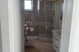 APARTMAN S BAZENOM MALINSKA, Malinska-Dubašnica, Διαμέρισμα