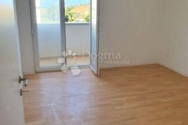 APARTMAN S BAZENOM MALINSKA, Malinska-Dubašnica, Διαμέρισμα