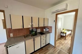 BILICE (ŠIBENIK) –APARTMANSKA KUĆA 100 M OD MORA, Šibenik - Okolica, بيت